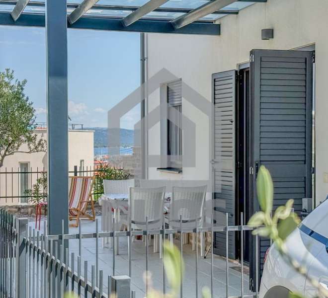 Wunderschöne Erdgeschosswohnung mit Terrasse und Parkplatz