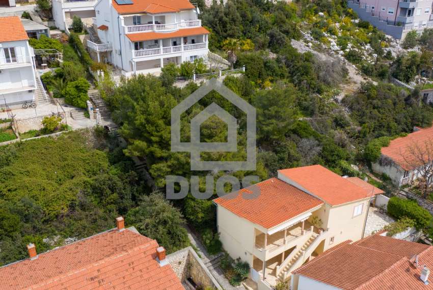 Building plot Tisno center with sea view