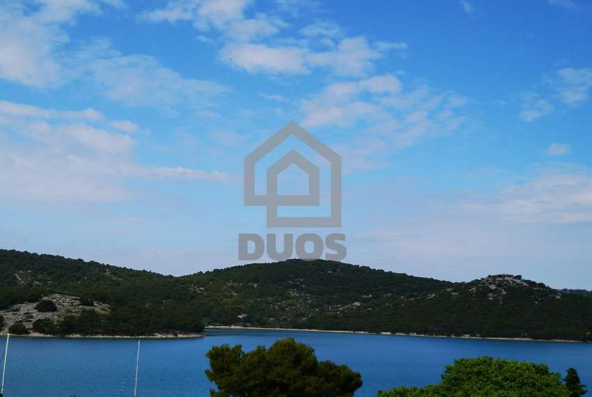 Family house in Tisno with sea view 168m2