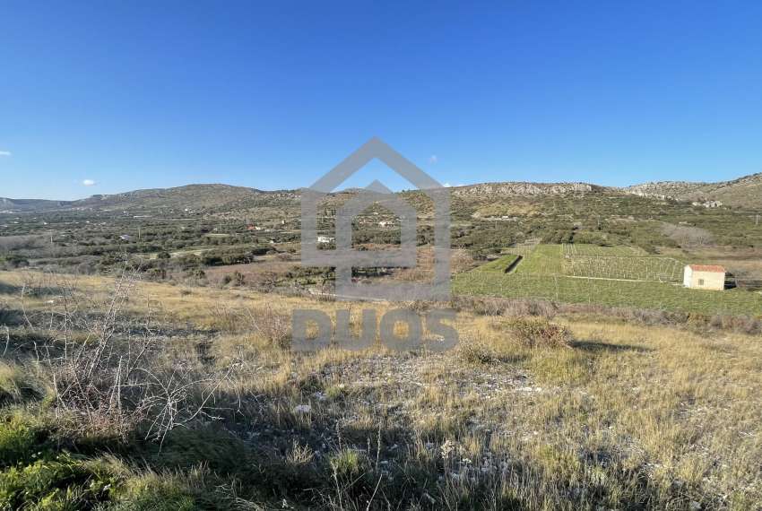 Building land ideal for building two family houses - near Sibenik 1960m2 3