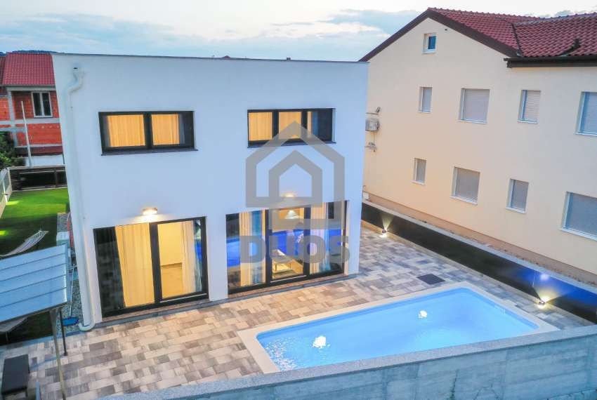 Freistehendes Luxus-Smart-Haus 150 m vom Meer entfernt - Srima 25