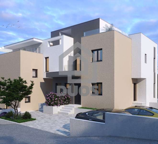 Neubau 2023 - Zweistöckige Wohnung mit Terrasse im Erdgeschoss und Swimmingpool