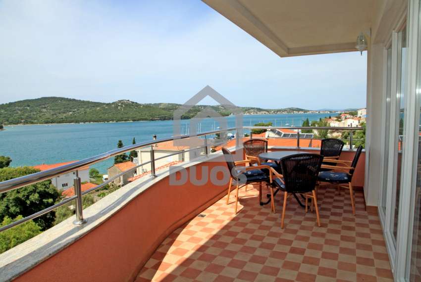 Tisno - Apartment at the top of the building with three bedrooms and two terraces 6