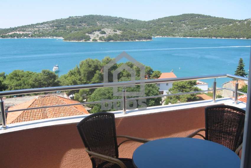 Tisno - Apartment at the top of the building with three bedrooms and two terraces 12