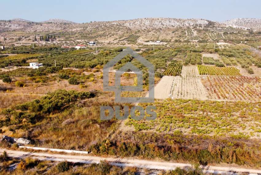 Building land ideal for building two family houses - near Sibenik 1960m2 7