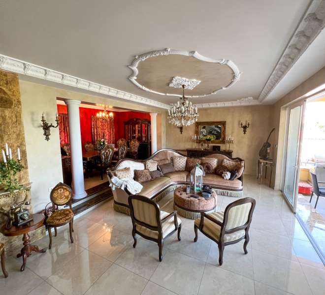 Lovran - Wunderschön eingerichtete Villa mit großem Garten und insgesamt 4 Apartments und einer Wohnung