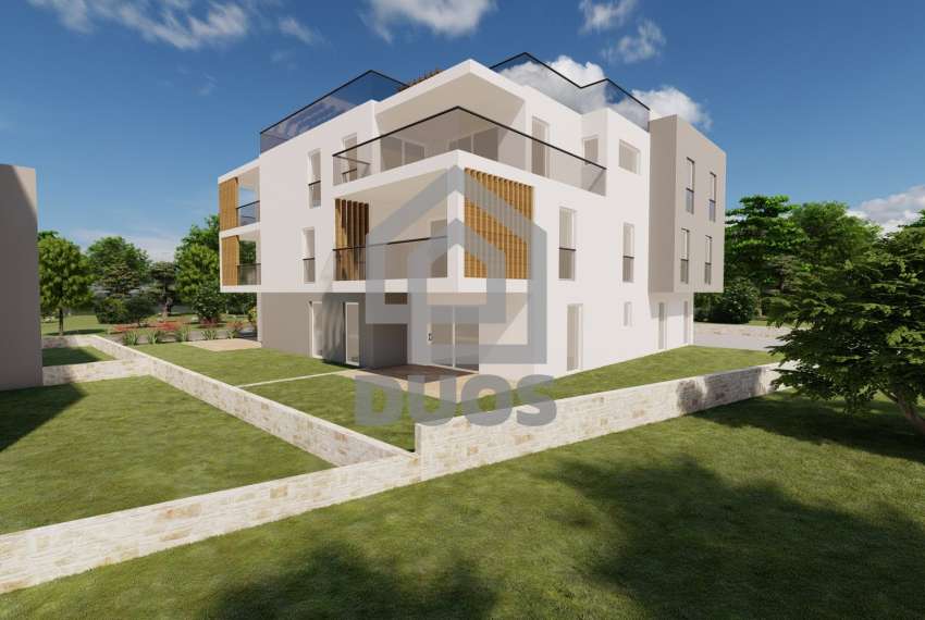 Srima - two-story apartment with three bedrooms and a large terrace 6