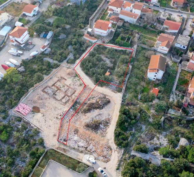 Baugrundstück mit Meerblick mit einer Gesamtgröße von 1335m2